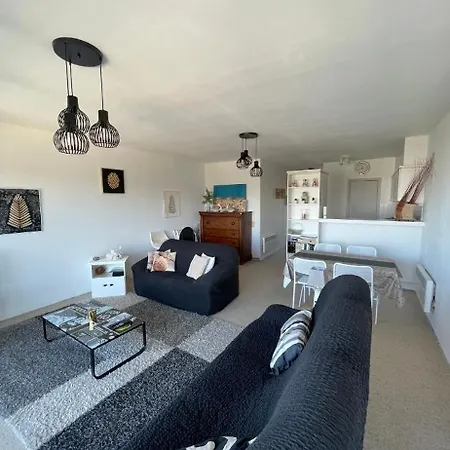Apartment Parnassia With Sea View , 2 Bedroom De Panne